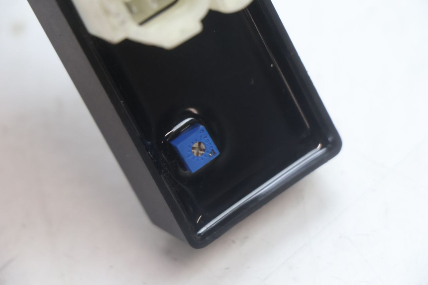 photo de CDI-unit PEUGEOT KISBEE 4T 50 (2010 - 2017) - Zoom op gebruiksstaat