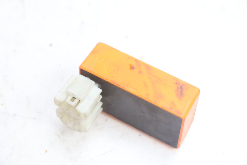 photo de CDI-unit PEUGEOT KISBEE 4T 50 (2010 - 2017) - Detail van het onderdeel