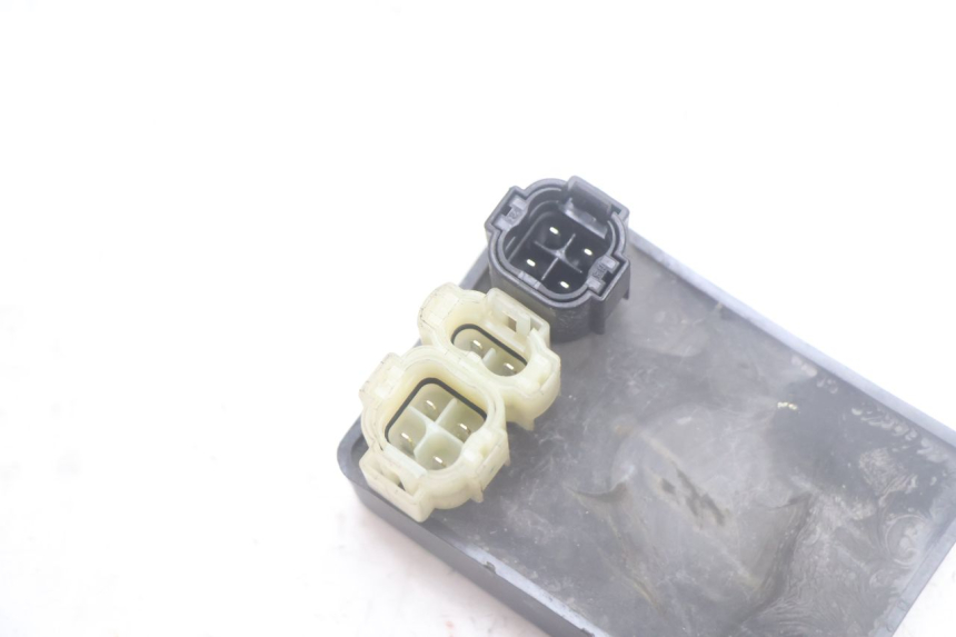 photo de CDI-unit HONDA SCV LEAD 100 (2003 - 2007) - Detail van het onderdeel