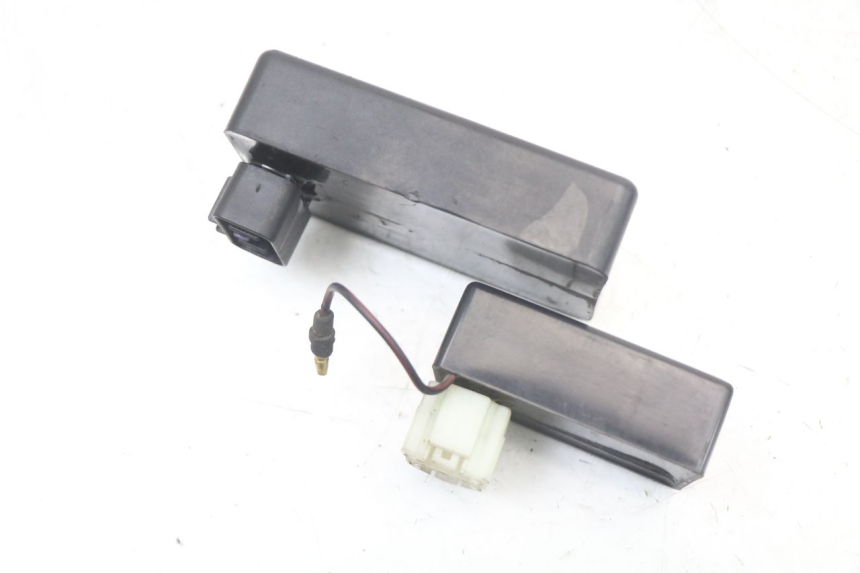 photo de CDI-unit KYMCO SUPER 8 125 (2008 - 2015) - Zoom op gebruiksstaat