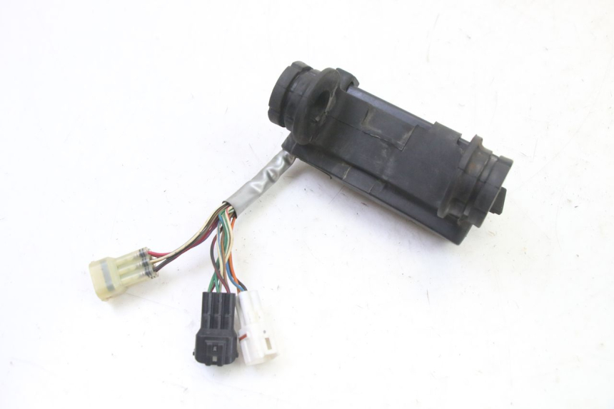 photo de CDI-unit YAMAHA TDR DELTABOX 125 (1997 - 2003) - Bevestigingspunten