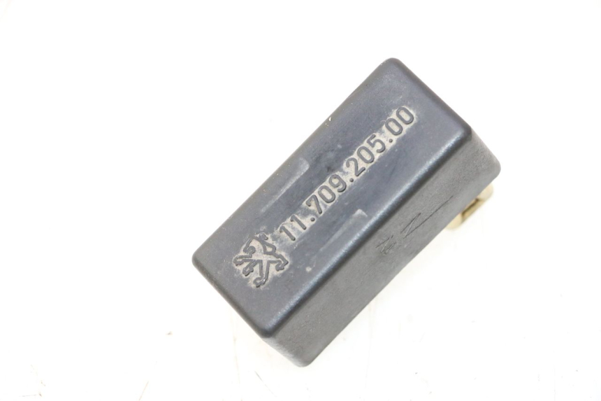 photo de CDI-unit PEUGEOT TREKKER 50 (1995 - 2004) - Hoofdaanzicht