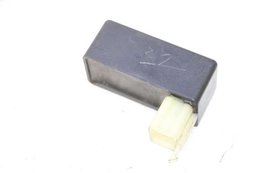 photo de CDI-unit PEUGEOT TREKKER 50 (1995 - 2004) - Detail van het onderdeel