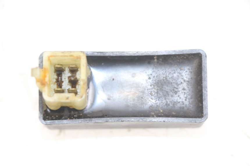 photo de CDI-unit PEUGEOT VIVACITY 50 (2004 - 2009) - Detail van het onderdeel