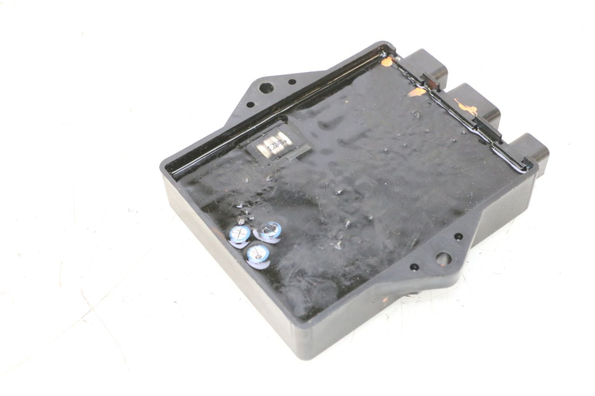 photo de CDI-BEHUIZING YAMAHA WAVE RUNNER GP R 1200 (2000 - 2003) - Andere kijkhoek