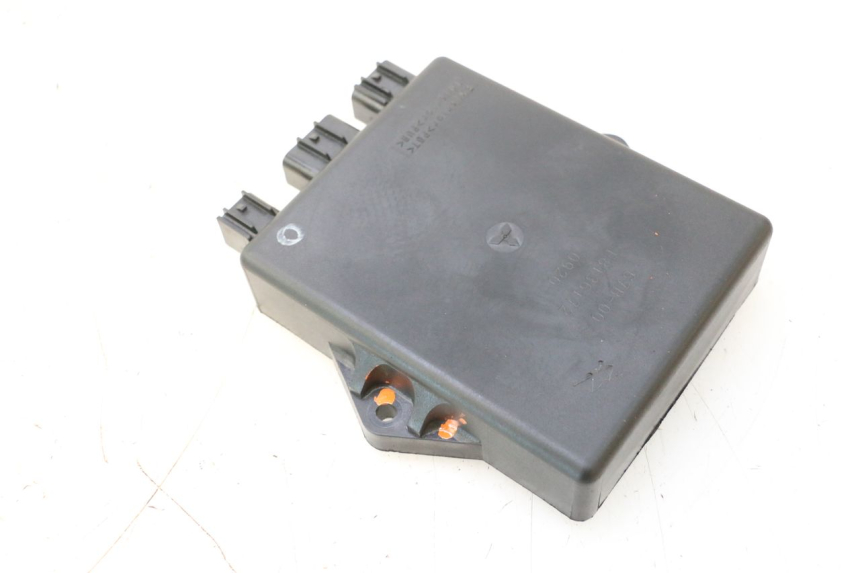 photo de CDI-BEHUIZING YAMAHA WAVE RUNNER GP R 1200 (2000 - 2003) - Bevestigingspunten