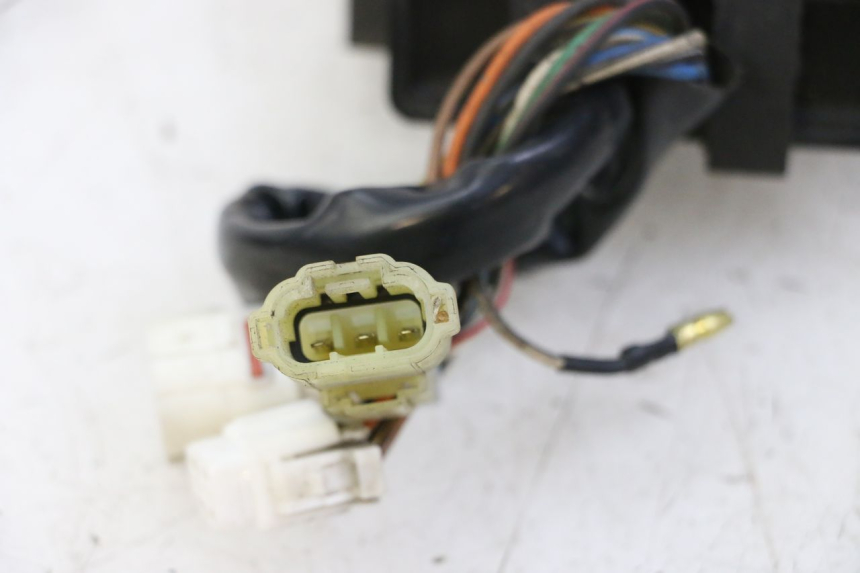 photo de CDI-unit YAMAHA YP MAJESTY 125 (2002 - 2006) - Andere kijkhoek