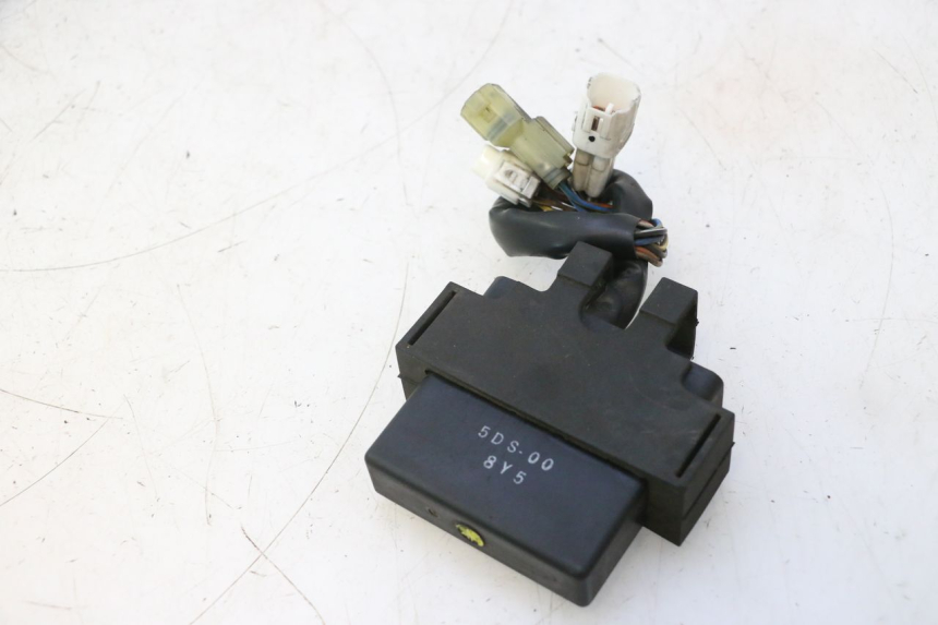 photo de CDI-unit YAMAHA YP MAJESTY 125 (1998 - 2001) - Bevestigingspunten