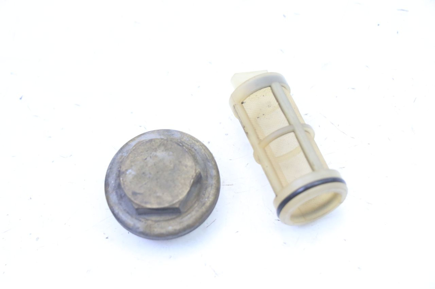 photo de OLIEKARTELDOP PIAGGIO SUPER LX 125 (2000 - 2003) - Hoofdaanzicht