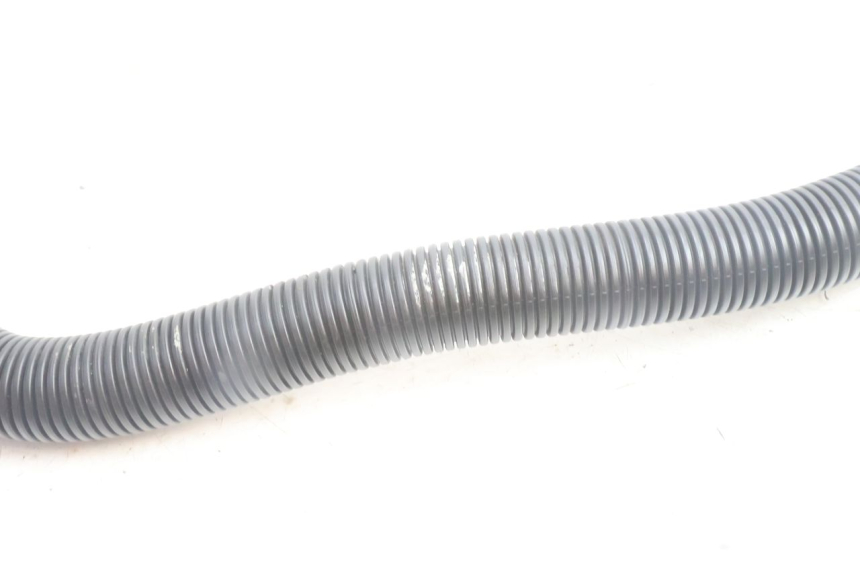 photo de DOP VAN DE RUITENWISSERVLOEISTOFRESERVOIR BMW C1 125 (2000 - 2003) - Bevestigingspunten