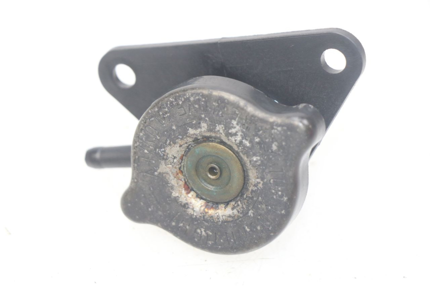 photo de RADIATEURDOP SUZUKI BURGMAN 125 (2007 - 2014) - Detail van het onderdeel