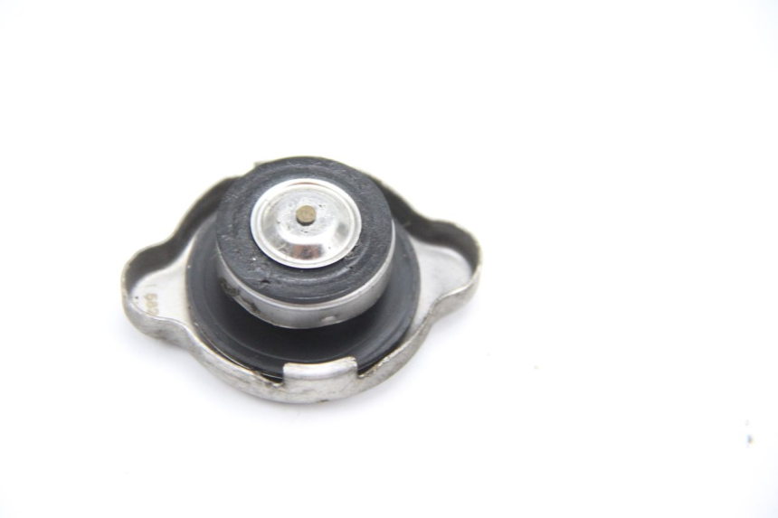 photo de RADIATEURDOP HONDA FES PANTHEON 125 (2003 - 2007) - Detail van het onderdeel