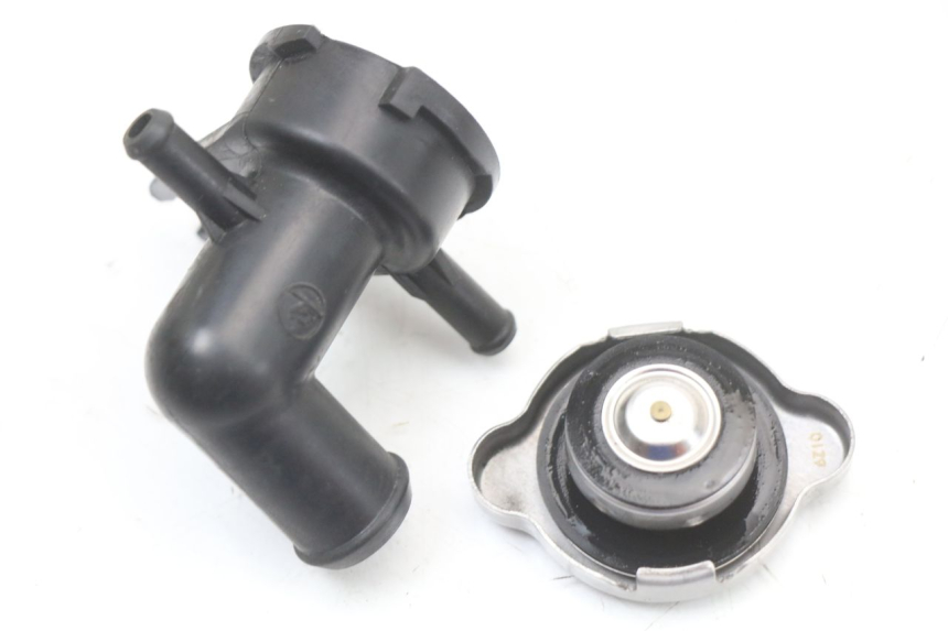 photo de RADIATEURDOP HONDA FJS SILVER WING SILVERWING 400 (2005 - 2008) - Andere kijkhoek