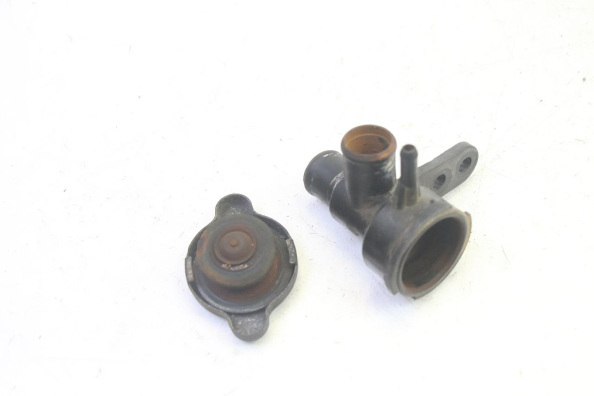 photo de RADIATEURDOP KAWASAKI GPX R WARBIRD 600 (1988 - 1993) - Detail van het onderdeel