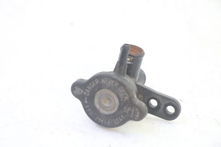 photo de RADIATEURDOP KAWASAKI GPX R WARBIRD 600 (1988 - 1993) - Andere kijkhoek