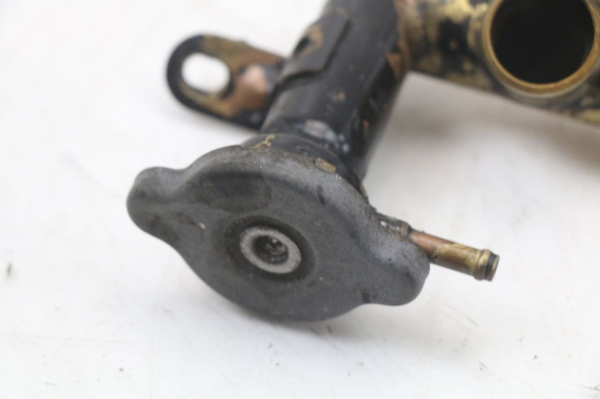 photo de RADIATEURDOP KAWASAKI GTR 1000 (1994 - 2004) - Zoom op gebruiksstaat