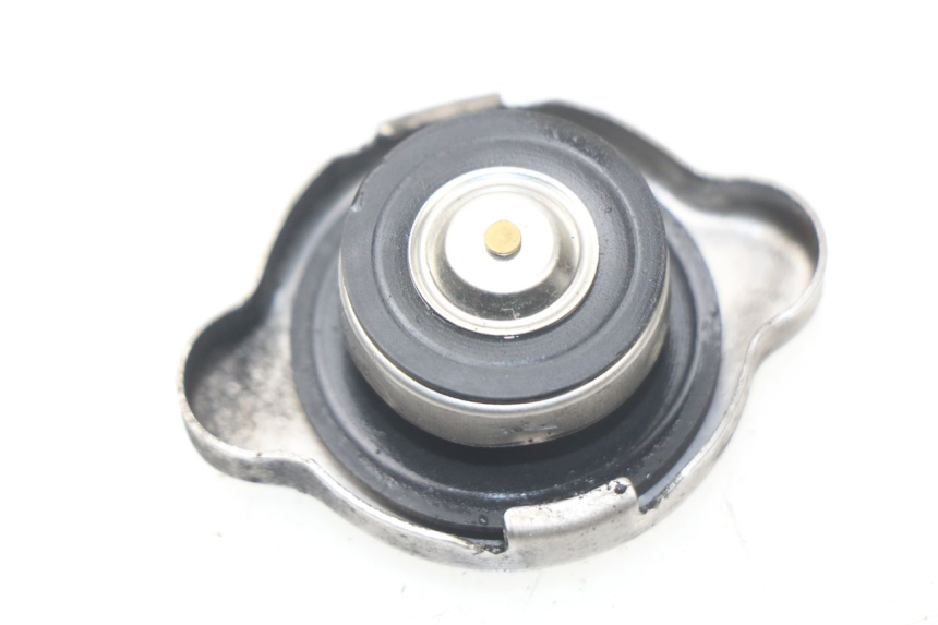 photo de RADIATEURDOP HONDA PCX (JF47) 125 (2012 - 2013) - Detail van het onderdeel