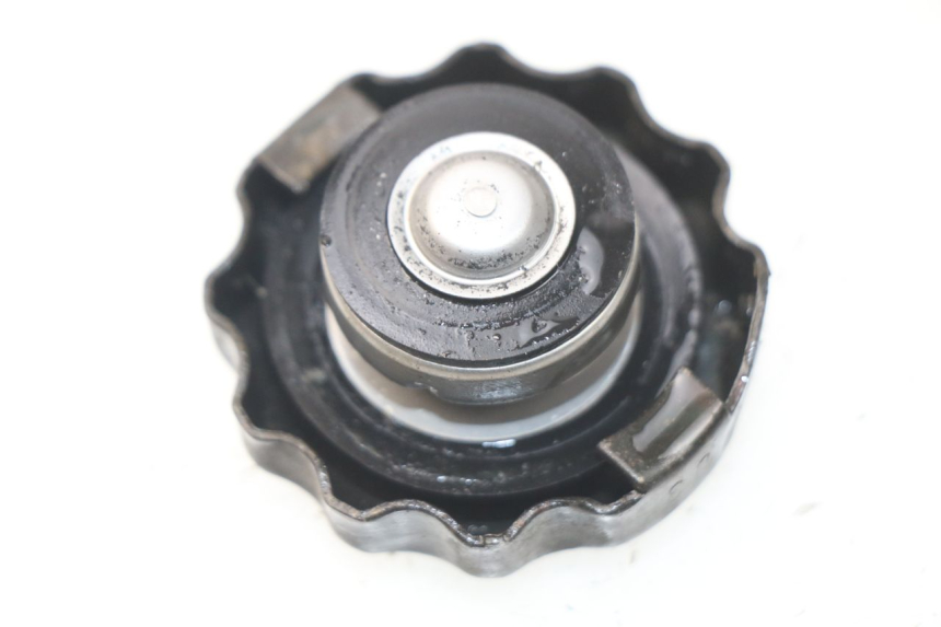 photo de RADIATEURDOP HONDA XLV VARADERO 125 (2000 - 2006) - Detail van het onderdeel