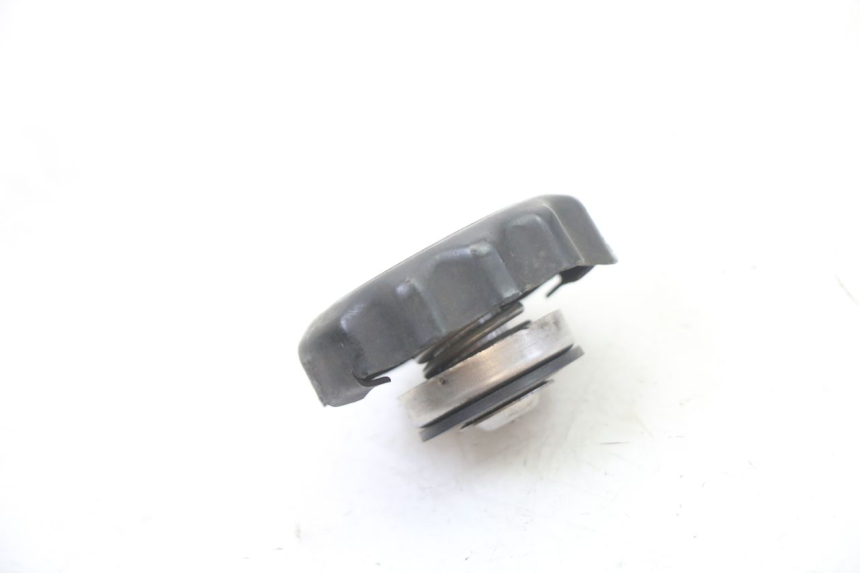 photo de RADIATEURDOP HONDA XLV VARADERO 125 (2000 - 2006) - Detail van het onderdeel