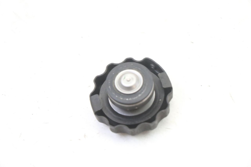 photo de RADIATEURDOP HONDA XLV VARADERO 125 (2000 - 2006) - Zoom op gebruiksstaat