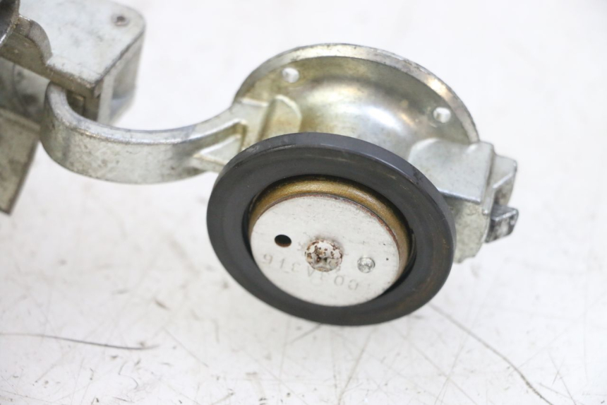 photo de BRANDSTOFFEDEKSEL TANK YAMAHA BW'S BWS 125 (2010 - 2013) - Detail van het onderdeel