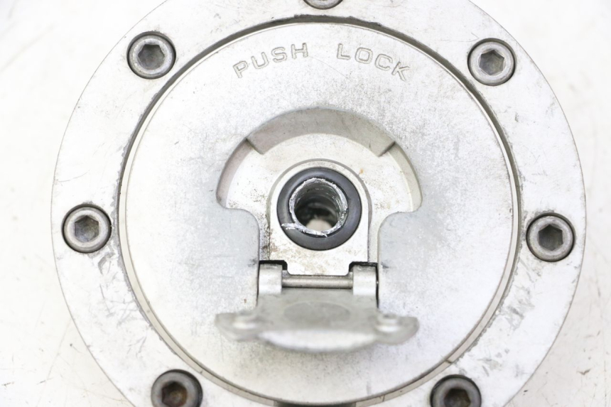 photo de BRANDSTOFFEDEKSEL TANK HONDA CBR F SC25 1000 (1989 - 1992) - Overzicht