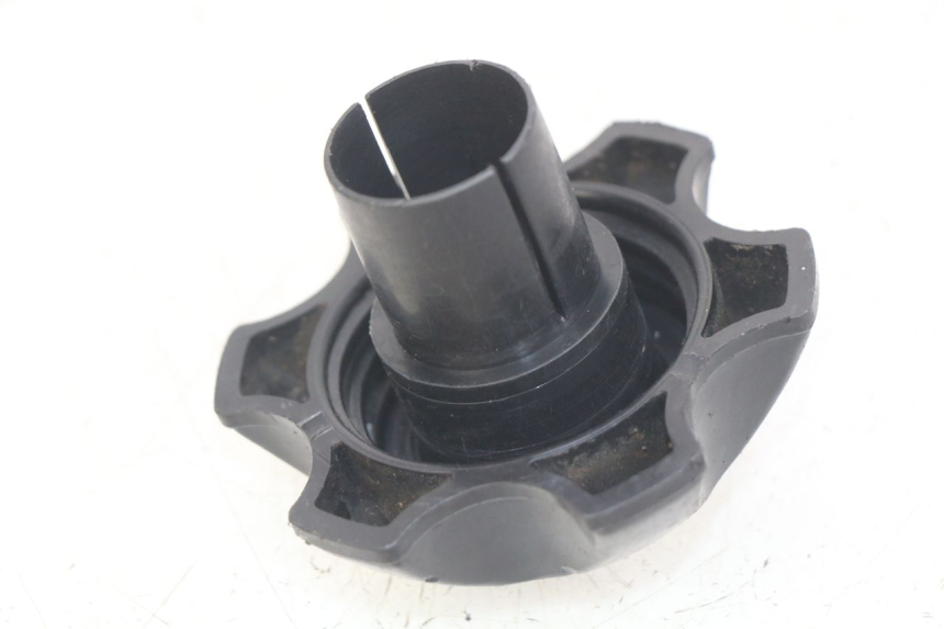 photo de BRANDSTOFFEDEKSEL TANK HONDA CR 80 (2001 - 2003) - Detail van het onderdeel