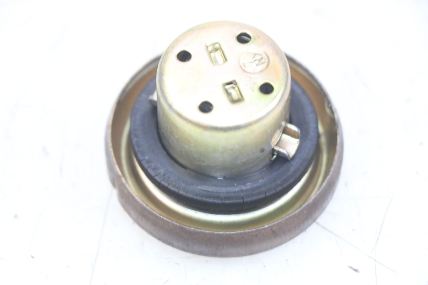 photo de BRANDSTOFFENDOP TANK SYM CROX 4T 50 (2016 - 2023) - Detail van het onderdeel