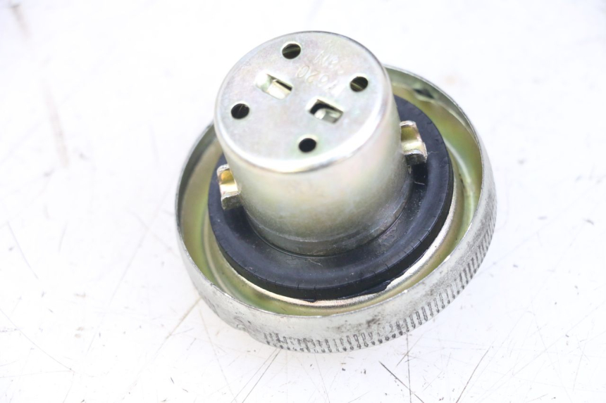 photo de BRANDSTOFFENDOP TANK SYM CROX 4T 50 (2016 - 2023) - Detail van het onderdeel