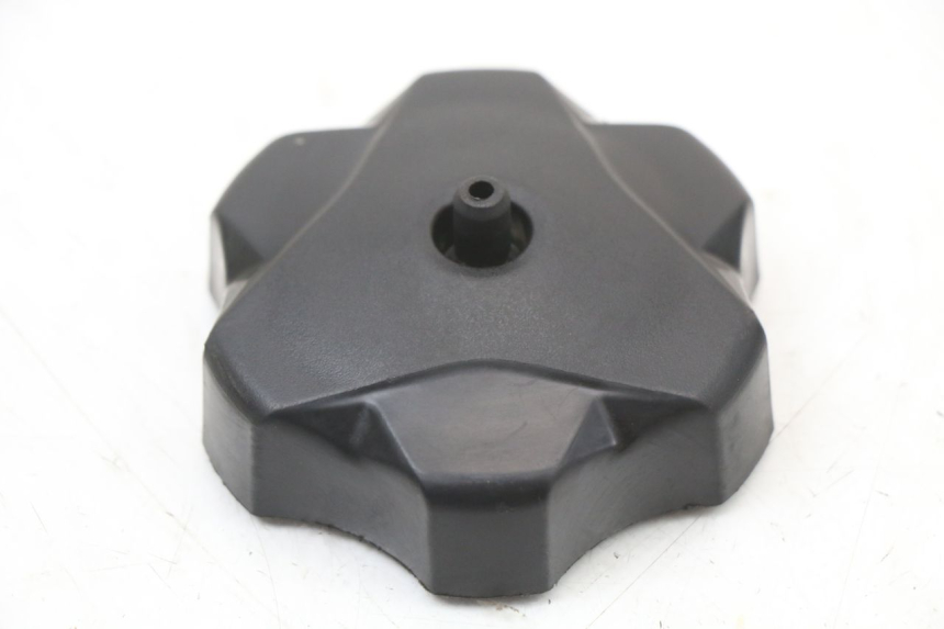 photo de BRANDSTOFFEDEKSEL TANK KSR RACING DRIFT 140 - Detail van het onderdeel