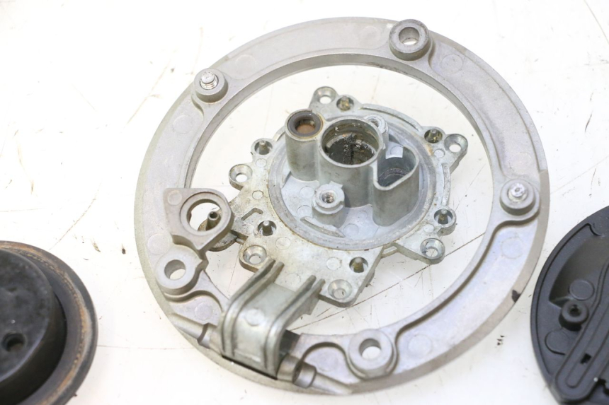 photo de BRANDSTOFTANKDOP KAWASAKI ER-6 ER6 N 650 (2005 - 2009) - Bevestigingspunten