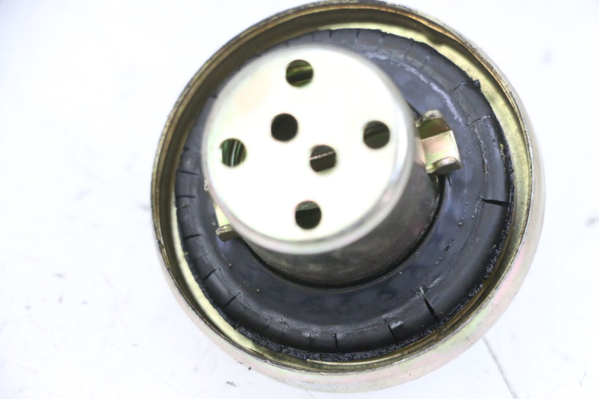 photo de BRANDSTOFFENDEKSEL TANK BTC FELICE SPORT 50 - Detail van het onderdeel