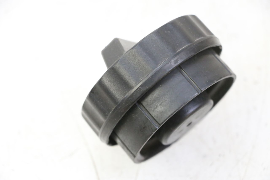 photo de BRANDSTOFFENDEKSEL TANK HONDA FES S-WING SWING ABS 125 (2007 - 2015) - Zoom op gebruiksstaat