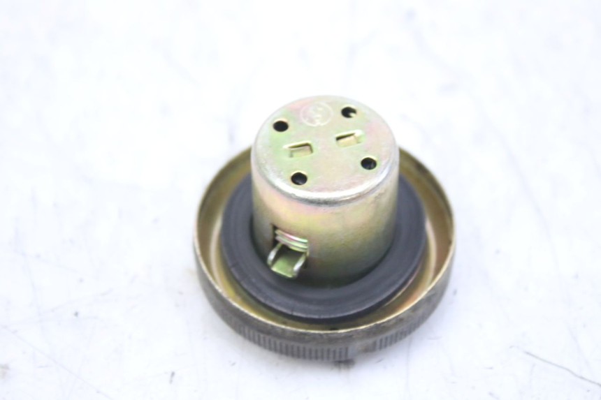 photo de BRANDSTOFFEDEKSEL TANK SYM FIDDLE 2 50 (2008 - 2013) - Detail van het onderdeel