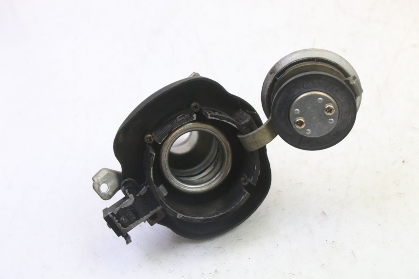 photo de BRANDSTOFFEDEKSEL TANK KYMCO GRAND DINK 125 (2008 - 2014) - Technische close-up