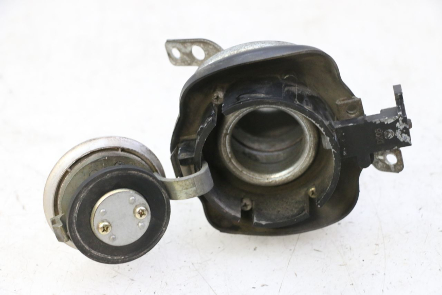 photo de BRANDSTOFFEDEKSEL TANK KYMCO GRAND DINK 125 (2002 - 2007) - Detail van het onderdeel