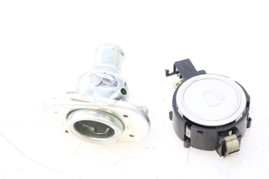 photo de BRANDSTOFFEDEKSEL TANK KYMCO GRAND DINK 125 (2008 - 2014) - Hoofdaanzicht