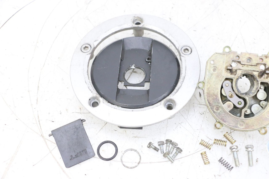 photo de BRANDSTOFFEDELDOP SUZUKI GSXR GSX-R 1000 (2003 - 2004) - Gecontroleerd onderdeel