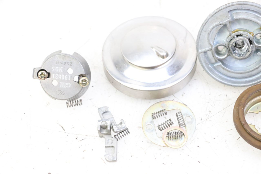 photo de BRANDSTOFFEDEKSEL TANK KEEWAY K-LIGHT KLIGHT 125 (2018 - 2025) - Staat van het oppervlak