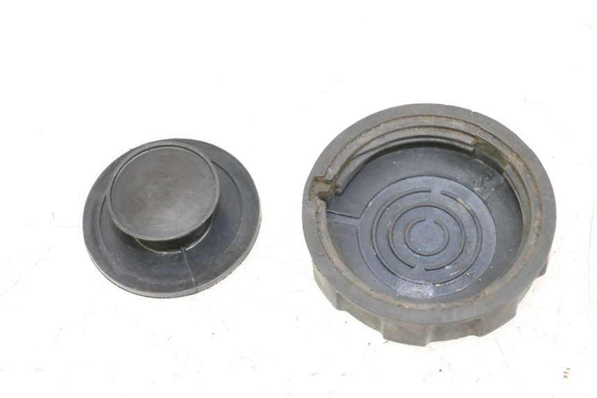 photo de BRANDSTOFFEDEKSEL TANK PEUGEOT KISBEE 2T 50 (2010 - 2017) - Zoom op gebruiksstaat