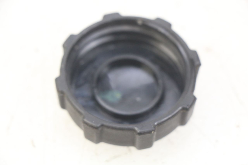 photo de BRANDSTOFFENDEKSEL TANK PIAGGIO LIBERTY IGET 4T 50 (2015 - 2020) - Detail van het onderdeel