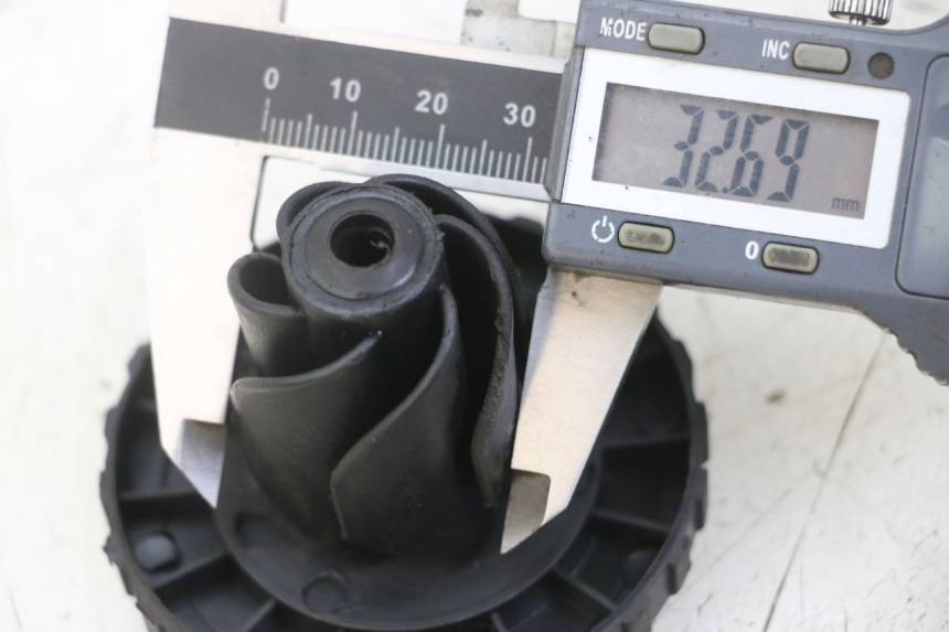 photo de BRANDSTOFFENDEKSEL TANK MBK X-LIMIT XLIMIT 50 (2007 - 2012) - Detail van het onderdeel