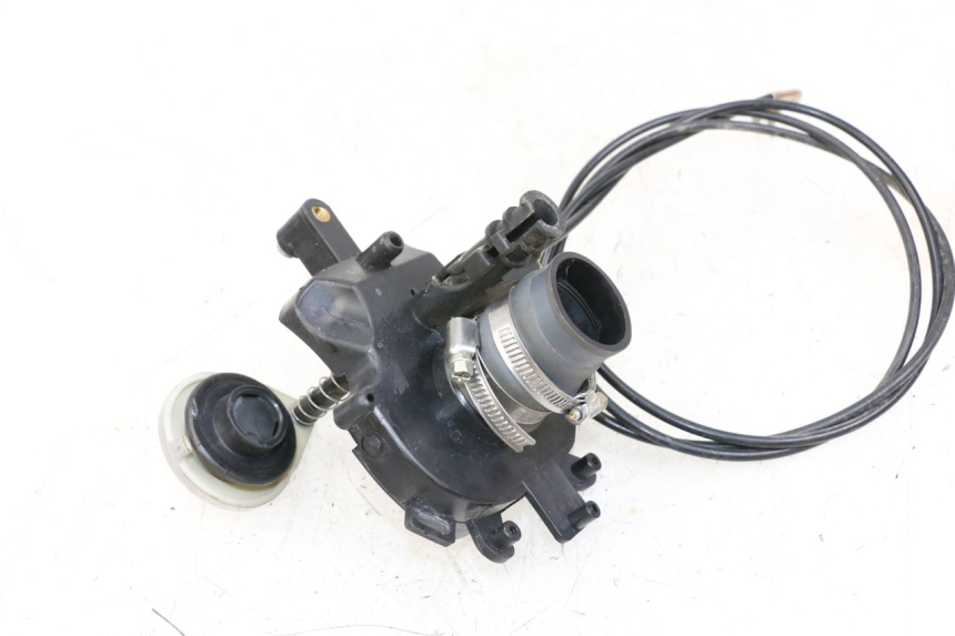 photo de BRANDSTOFFEDEKSEL TANK SYM MIO 50 (2011 - 2017) - Andere kijkhoek