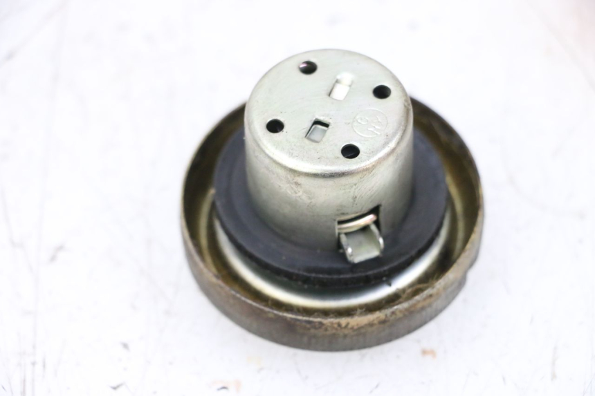 photo de BRANDSTOFFEDEKSEL TANK SYM ORBIT 2 4T 50 (2008 - 2017) - Detail van het onderdeel