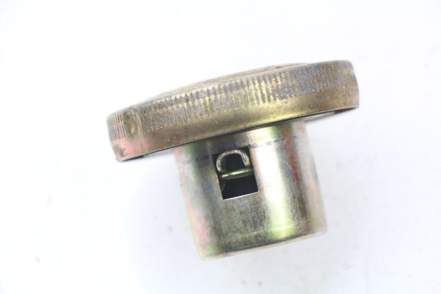 photo de BRANDSTOFTANKDOP SYM ORBIT 2 50 (2008 - 2014) - Zoom op gebruiksstaat