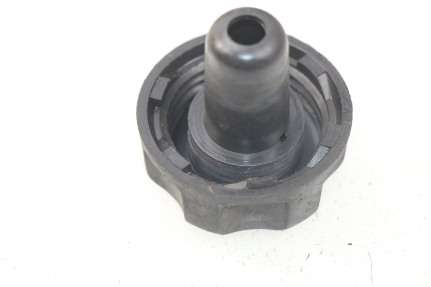 photo de BRANDSTOFFEDEKSEL TANK MBK OVETTO ONE 2T 50 (2013 - 2017) - Zoom op gebruiksstaat