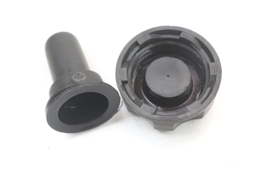 photo de BRANDSTOFFEDEKSEL TANK MBK OVETTO ONE 2T 50 (2013 - 2017) - Zoom op gebruiksstaat