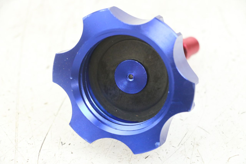 photo de BRANDSTOFFEDEKSEL APOLLO RFZ 125 - Andere kijkhoek