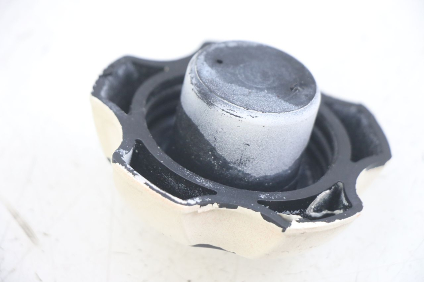 photo de BRANDSTOFFENDEKSEL TANK GILERA RK 50 (1996 - 1999) - Zoom op gebruiksstaat