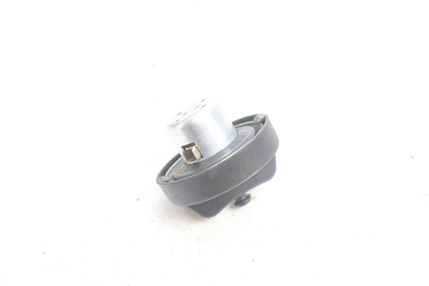photo de BRANDSTOFFENDEKSEL TANK JM MOTORS SANTANA EVO 50 (2024 - 2026) - Andere kijkhoek